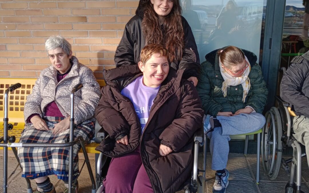 Una joven voluntaria de Georgia realiza 3 meses de voluntariado en ATADI Alcorisa