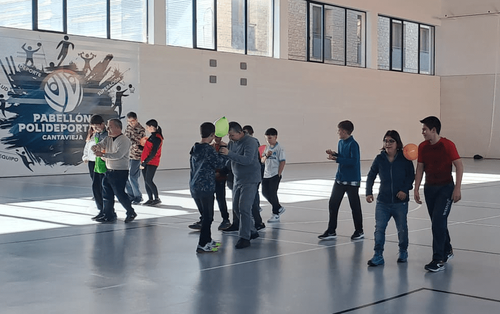 ATADI participa en clases de educación física inclusivas en el SIES Segundo de Chomón de Cantavieja