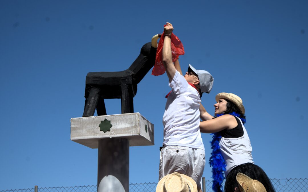 Atadi celebra su propia Vaquilla en las instalaciones de su centro