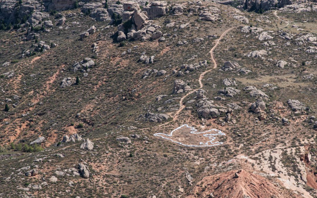 Inaugurado el símbolo de la paz recuperado por ATADI en Andorra