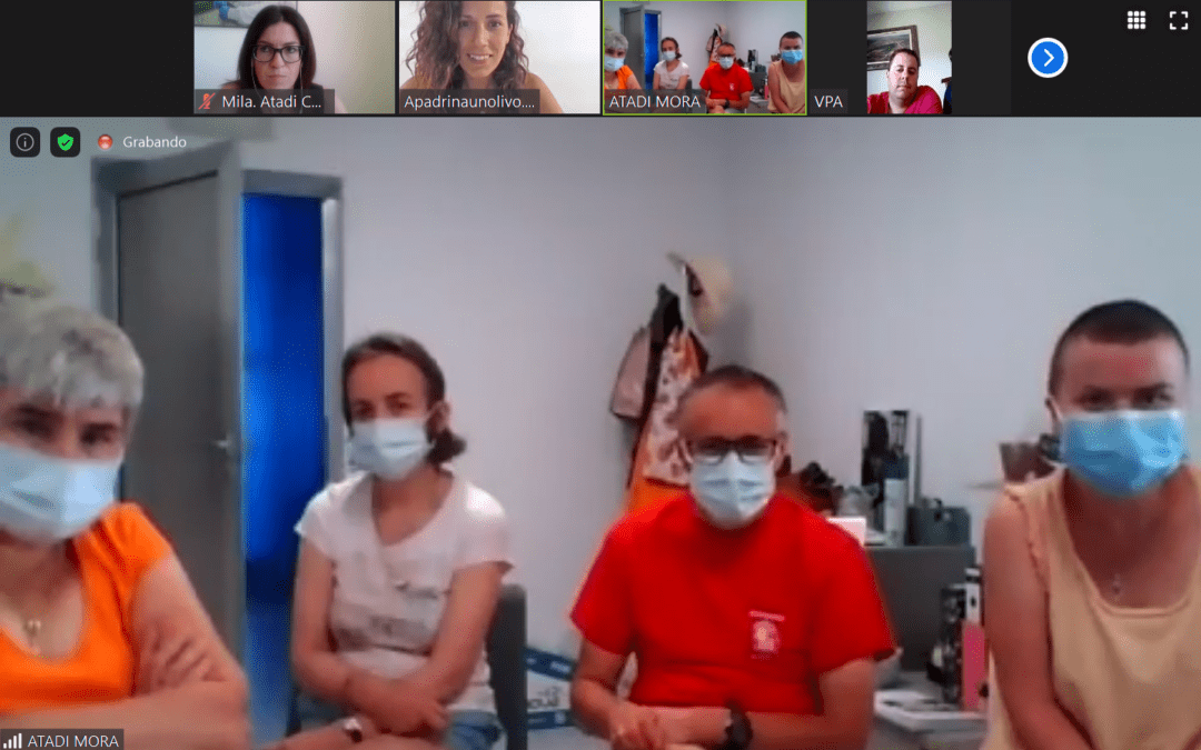 Los usuarios de ATADI se forman en Pueblos Inteligentes con Apadrinaunolivo.org y Fundación Telefónica