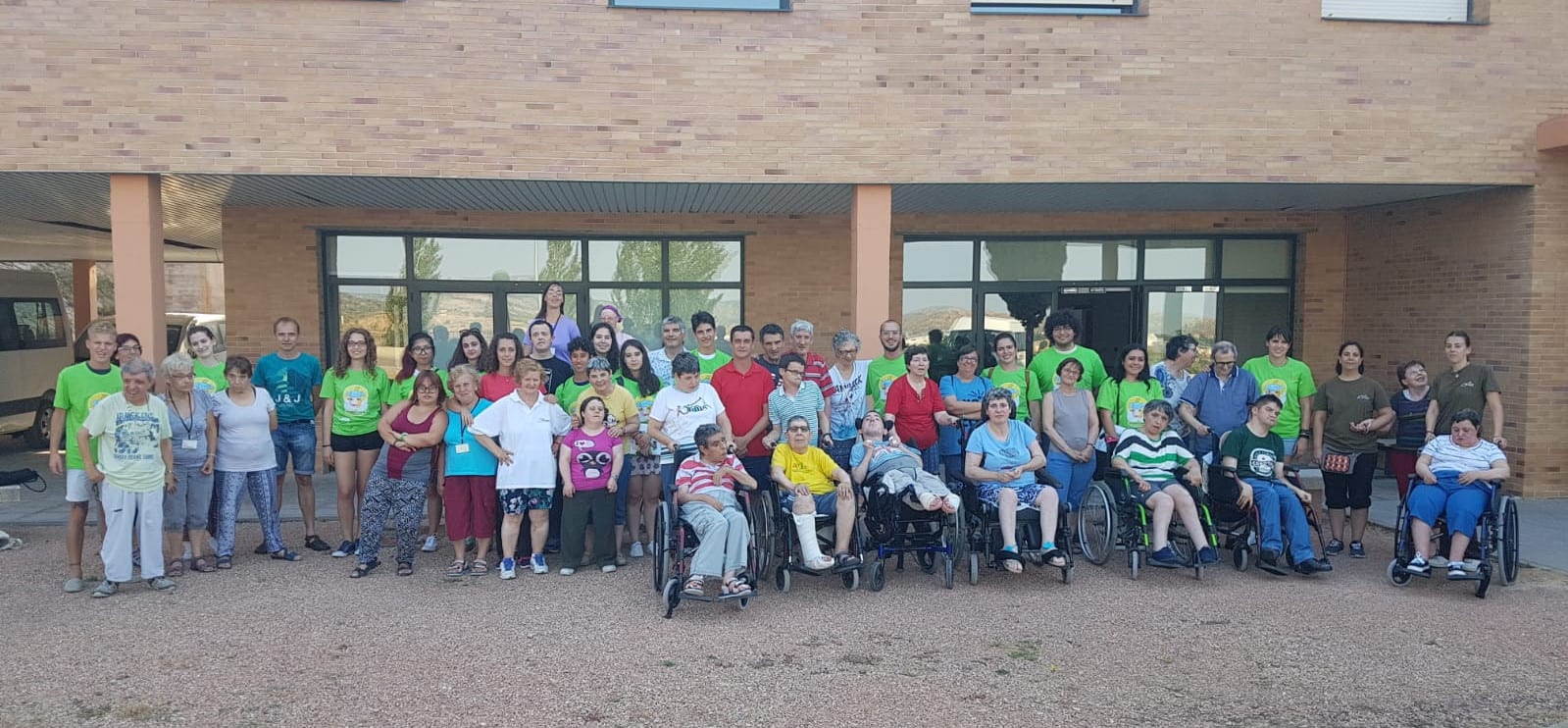 campistas_2018_con_usuarios_y_trabajadores_de_atadi_en_alcorisa