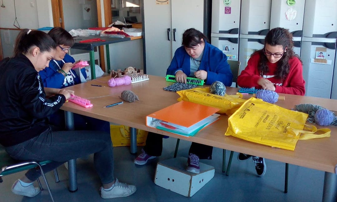 El alumnado del IES Damián Forment colabora con ATADI Alcorisa