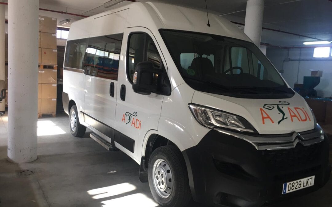 ATADI Jiloca cuenta con una nueva furgoneta adaptada para trasladar a personas con discapacidad