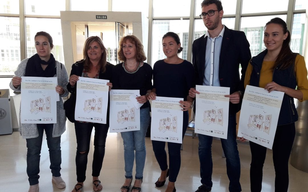 Universitarios y personas con discapacidad, juntos en un desfile por la integración