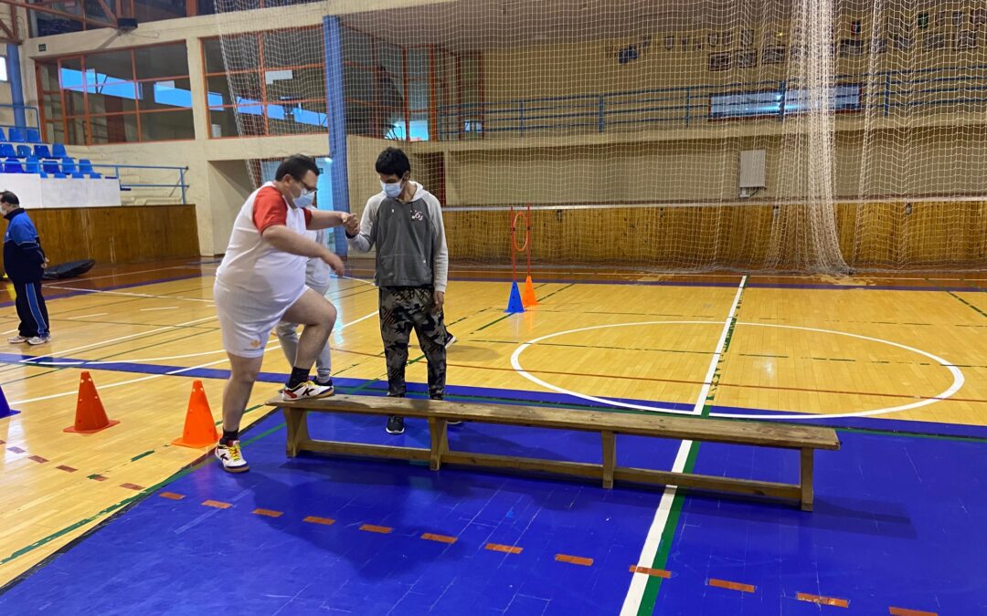 Los usuarios de ATADI compiten en pruebas motrices de Special Olympics Aragón